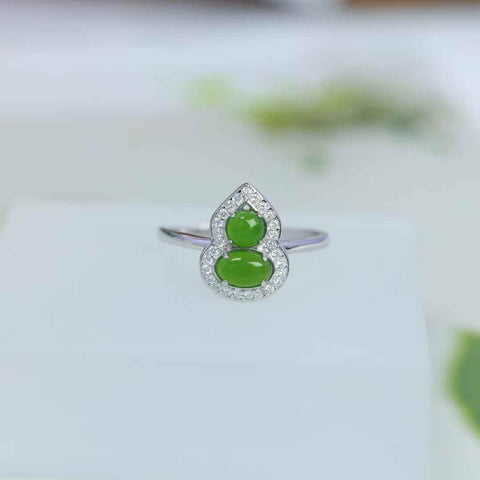 11259# Cincin perak S925 bertatahkan batu permata giok Hetian berbentuk labu: 4*6 cm (termasuk ongkos kirim dan pajak)