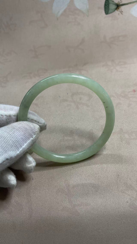 Gelang giok Xiuyan yang indah, diameter dalam: 59mm, termasuk ongkos kirim dan pajak.