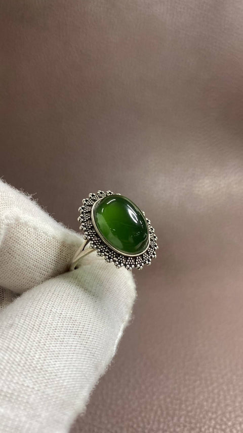 Cincin: Cincin giok Xiuyan yang indah dengan warna hijau pekat 💍, terbuat dari perak 925, ukuran dapat disesuaikan, ukuran: 12 x 16 mm, termasuk ongkos kirim dan pajak.