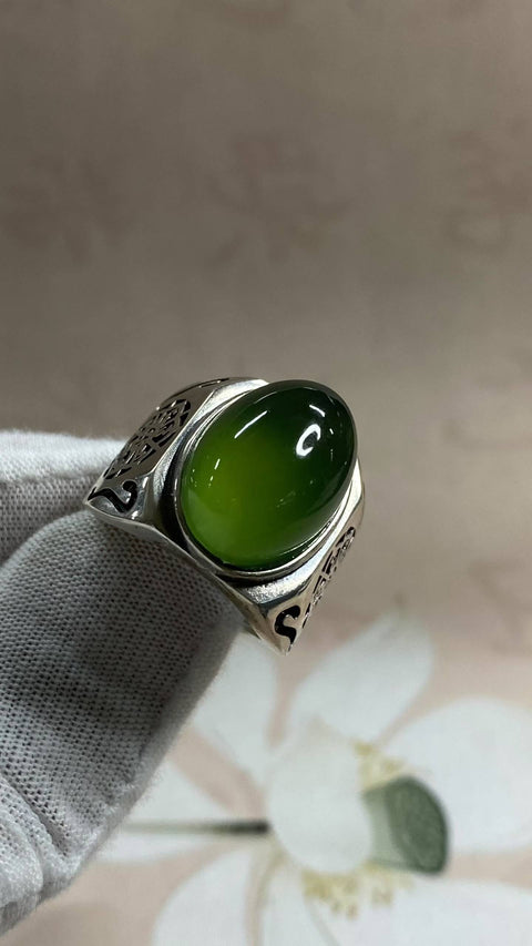 Cincin 💍: Cincin giok Xiuyan yang indah dengan warna hijau pekat 💍, terbuat dari perak 925, ukuran dapat disesuaikan, dimensi: 13 x 18 mm, termasuk ongkos kirim dan pajak.