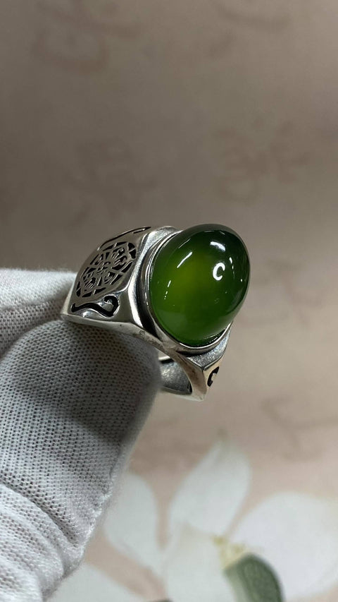 Cincin 💍: Cincin giok Xiuyan yang indah dengan warna hijau pekat 💍, terbuat dari perak 925, ukuran dapat disesuaikan, dimensi: 13 x 18 mm, termasuk ongkos kirim dan pajak.