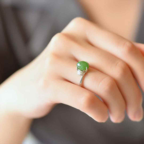 11139#s925 Cincin Fashion Giok Hetian Bertatahkan Perak. Batu permata: 7×9 cm (termasuk ongkos kirim dan pajak).