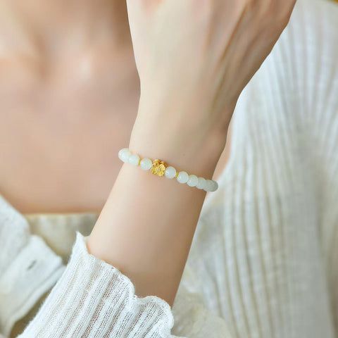 3172# Gelang giok putih Hetian dipadukan dengan perak S925 berbentuk daun semanggi empat helai 6mm. Membawa keberuntungan dan berkah. Ongkos kirim dan pajak tidak termasuk.