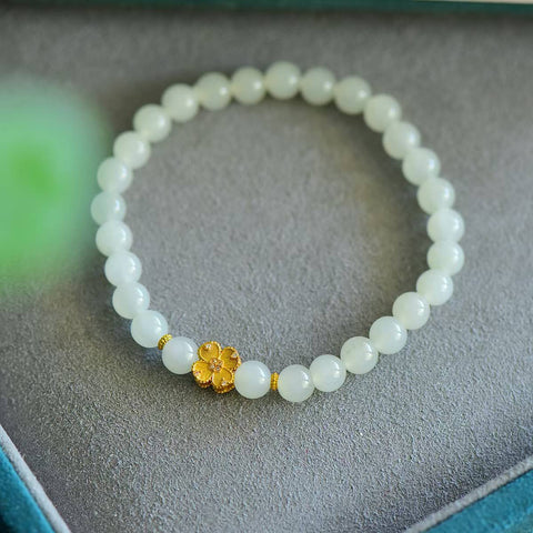 3172# Gelang giok putih Hetian dipadukan dengan perak S925 berbentuk daun semanggi empat helai 6mm. Membawa keberuntungan dan berkah. Ongkos kirim dan pajak tidak termasuk.