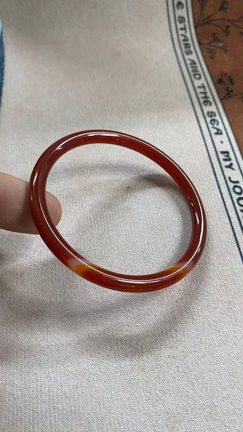 Batu manau kalsedon merah yang indah – gaya "Kecantikan", diameter dalam: 59mm, harga sudah termasuk ongkos kirim dan pajak.