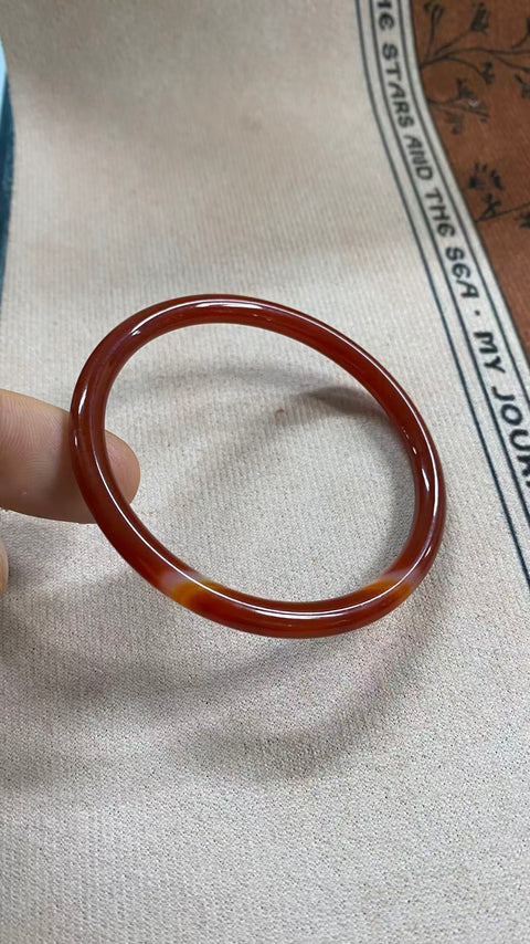 Batu manau kalsedon merah yang indah – gaya "Kecantikan", diameter dalam: 59mm, harga sudah termasuk ongkos kirim dan pajak.