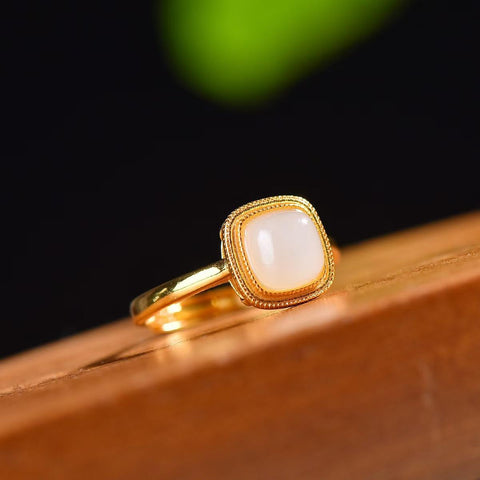 9076# Cincin perak sterling S925 dengan permukaan drum persegi giok Hetian (7 x 7 buah), termasuk ongkos kirim dan pajak.