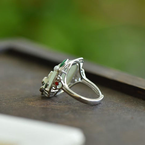 Cincin Bunga Keberuntungan dan Kemakmuran Giok Hetian Perak 9539#925 💍 Pengerjaan yang indah, desain sederhana namun elegan. Ukuran giok: 14*14 cm. Termasuk ongkos kirim dan pajak.