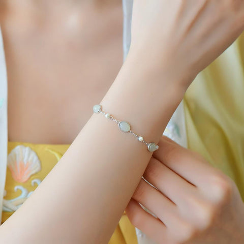 8334# Gelang giok Hetian bertatahkan perak S925 (5 x 7 buah), termasuk ongkos kirim dan pajak.
