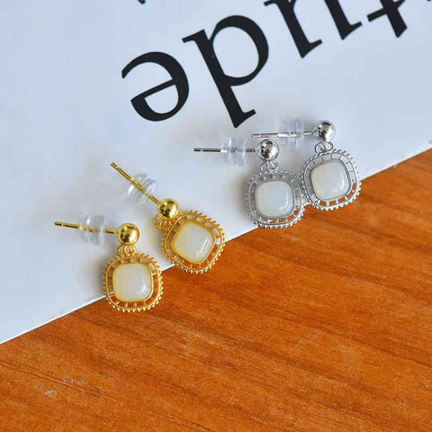 8547# Anting-anting persegi perak S925 bertatahkan giok Hetian (batu permata 6*6mm, termasuk ongkos kirim dan pajak).