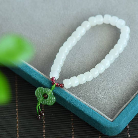 10664# Gelang giok putih Hetian bahan Qinghai motif awan keberuntungan dan ruyi, 6*7m, jasper motif awan keberuntungan dan ruyi, garnet, termasuk ongkos kirim dan pajak.