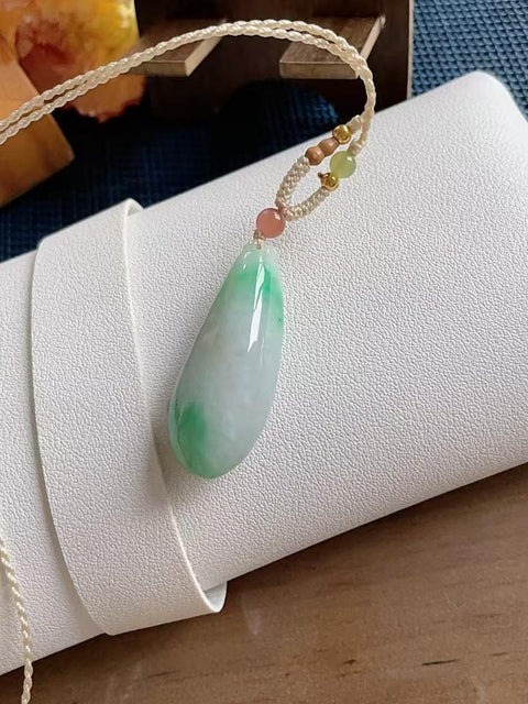 Labu giok alami, melambangkan keberuntungan, terbuat dari material tambang lama, dengan tekstur halus dan hangat, warna hijau cerah, nilai yang sangat baik untuk uang Anda, dimensi 3,7 x 1,6 cm, termasuk ongkos kirim dan pajak.