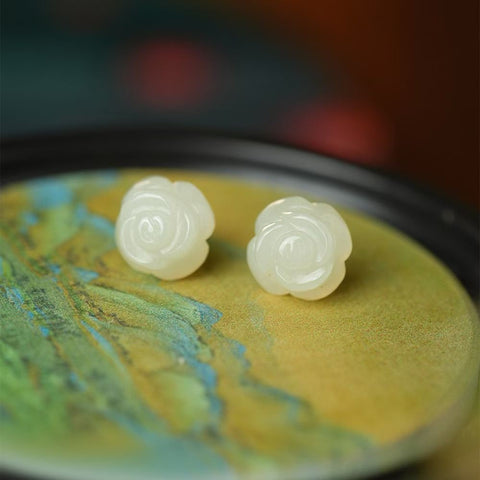 Anting-anting giok Hetian mewujudkan keindahan ruang negatif dalam estetika Timur. (Termasuk ongkos kirim dan pajak)