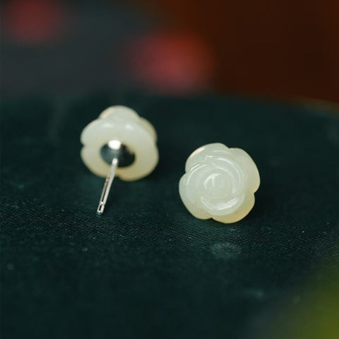 Anting-anting giok Hetian mewujudkan keindahan ruang negatif dalam estetika Timur. (Termasuk ongkos kirim dan pajak)