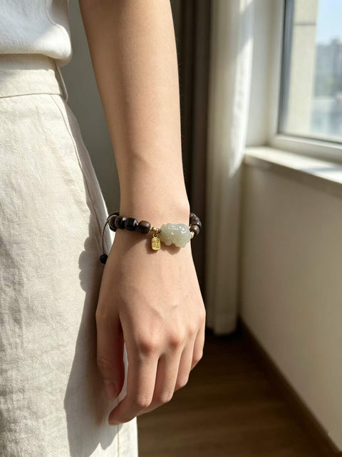 Gelang gaharu Pixiu giok Hetian | Gaya antik, kayu dan giok untuk menarik kekayaan. Ukuran sekitar 25×16×10mm. Termasuk ongkos kirim dan pajak.
