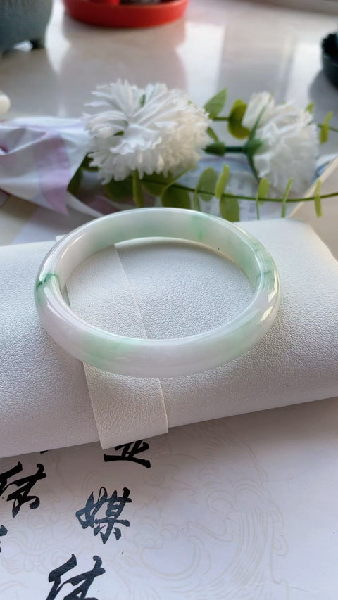Gelang giok alami, material tambang lama, diameter 57mm, termasuk ongkos kirim dan pajak.