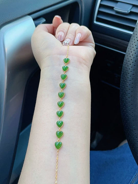 Gelang giok klasik, terbuat dari perak sterling 925, warna hijau apel yang indah, klasik dan bergaya. Batu permata lepas 8mm. Harga sudah termasuk ongkos kirim dan pajak.