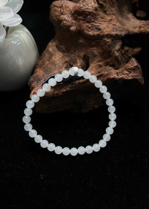 Gelang giok Hetian dari Qinghai, terbuat dari giok putih berkualitas tinggi, berkilau, dan bermutu terbaik. Ukuran: 5mm. Harga sudah termasuk ongkos kirim dan pajak.