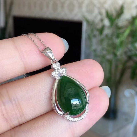 Perhiasan giok yang indah, cocok untuk segala kesempatan, terbuat dari perak sterling 925, ukuran 13/18, dengan sertifikat inspeksi nasional, termasuk ongkos kirim dan pajak.
