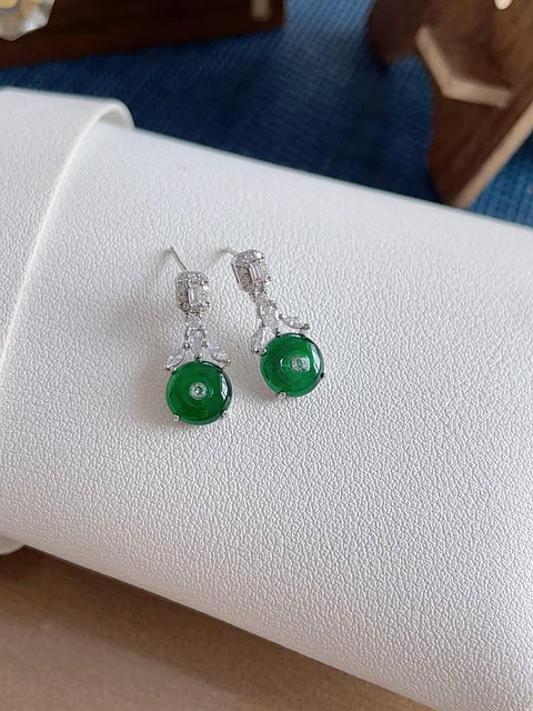 Anting-anting giok alami, terbuat dari material tambang lama, dengan tekstur halus dan hangat, warna hijau cerah, diameter 8mm, termasuk ongkos kirim dan pajak.