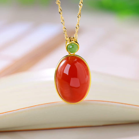 M28012A-2# Liontin perak sterling 925 bertatahkan akik merah dan giok cabochon. Desain baru, gaya unik, pengerjaan yang indah. Dimensi: 10*14 cm. Harga sudah termasuk ongkos kirim dan pajak.