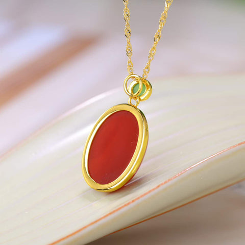 M28012A-2# Liontin perak sterling 925 bertatahkan akik merah dan giok cabochon. Desain baru, gaya unik, pengerjaan yang indah. Dimensi: 10*14 cm. Harga sudah termasuk ongkos kirim dan pajak.