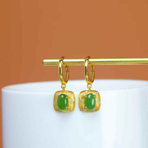 【Nama】Anting-anting Giok Hetian Bertatahkan Perak S925  【Nomor Barang】12269-2# 【Spesifikasi】Batu Mentah: 5*7 cm Termasuk ongkos kirim dan pajak.