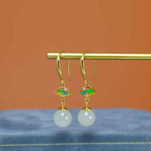 【Nama】Anting Manik Giok Hetian Bertatahkan Perak S925  【Nomor Barang】8188Q-2# 【Spesifikasi】Batu Mentah: 8*8 cm Termasuk ongkos kirim dan pajak.