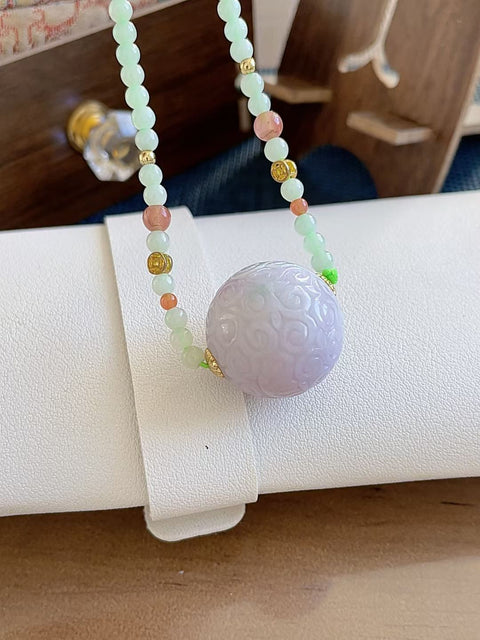 Liontin giok alami, melambangkan kekayaan berlimpah. Terbuat dari material tambang lama, dengan tekstur halus dan hangat, warna ungu yang indah, dan nilai ekonomis yang tinggi. Ukuran 2.3 sudah termasuk ongkos kirim dan pajak.