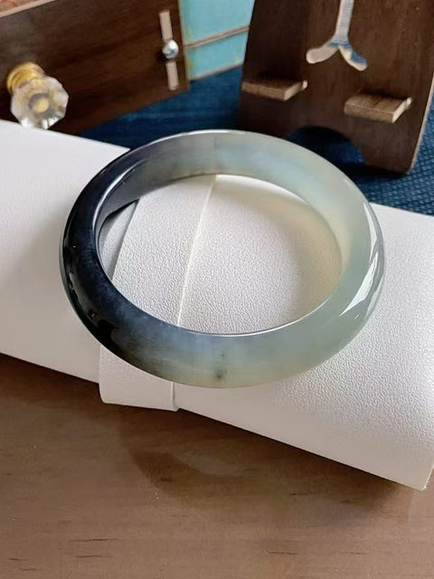 Gelang lebar bergaya tinta alami, terbuat dari bahan tambang lama, dengan tekstur halus, menampilkan motif setengah gunung, setengah air, desain unik, diameter dalam 62,7 cm, lebar 16 cm, termasuk ongkos kirim dan pajak.