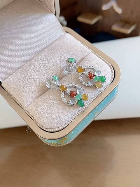 Anting-anting giok alami, terbuat dari material tambang lama, sangat tembus cahaya, dipasang pada perak 925, nilai yang luar biasa untuk uang Anda. Ongkos kirim dan pajak sudah termasuk.