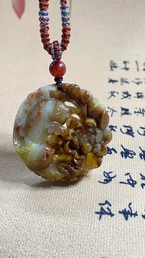 Berkah yang Menguntungkan dan Berlimpah (Semoga hidup Anda dipenuhi dengan sukacita dan kebahagiaan): Liontin giok Xiuyan yang indah, dimensi: 42 x 11,3 mm, termasuk ongkos kirim dan pajak.