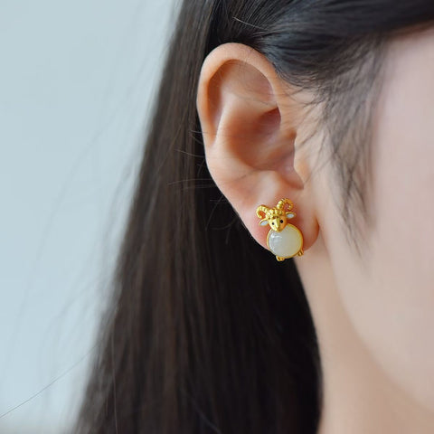 5852-2# Anting-anting domba pembawa keberuntungan berbentuk bulat dari perak sterling S925 bertatahkan giok Hetian, ukuran 8×8 cm, termasuk ongkos kirim dan pajak.