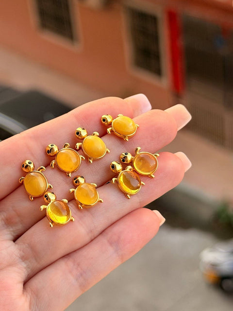 Anting-anting kancing kura-kura amber - Sunset stroll 🐢✨ Amber madu transparan dan cerah & amber emas (termasuk ongkos kirim dan pajak).