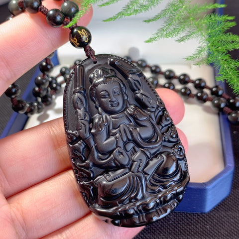 Obsidian alami, batu pelindung untuk mengusir roh jahat dan menghilangkan pengaruh negatif. Perkiraan dimensi: 60×38,8×12mm. Termasuk ongkos kirim dan pajak.