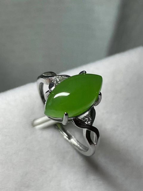 Giok Hetian, material tambang lama, cincin wanita (hijau apel), hijau cerah, cabochon berbentuk marquise, rangka perak sterling 925, dapat disesuaikan, ukuran 7×13mm. Termasuk ongkos kirim dan pajak.