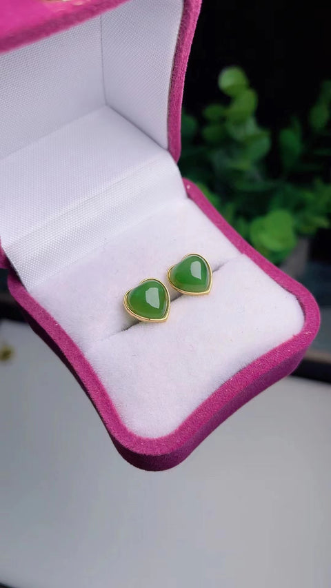 Anting-anting kancing giok nefrit alami, terbuat dari material tambang lama, dengan tekstur yang halus dan hangat, dipasang pada perak 925, ukuran 0,9 x 0,9 cm, termasuk ongkos kirim dan pajak.
