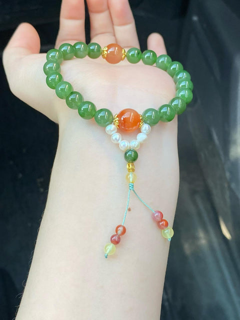 Gelang giok Hetian, penawaran spesial! Termasuk manik-manik akik merah. Ukuran: 8mm. Tampilan elegan dan mewah. Termasuk ongkos kirim dan pajak.