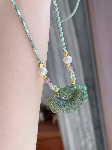 Kalung tulang selangka giok Hetian alami, ukuran 3,6 x 2,0, termasuk ongkos kirim dan pajak.