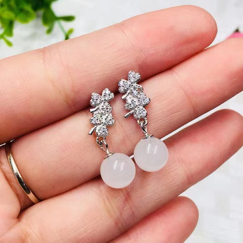 Rupanya Anting Giok Hetian Gaya Giok Giok Modis Giok Hangat dan Hangat Ukuran 8 * 8mm Termasuk Pengiriman dan Pajak