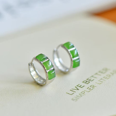 Anting Perak S925 dengan Giok Bayam Hetian 12561# Ukuran batu: 4×4 mm. Gratis ongkos kirim dan pajak.