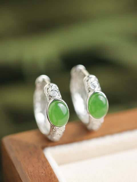 Anting-anting Jasper Alami; Dibuat dengan indah dari perak 925, baik yang klasik maupun yang berornamen, batu giok ini bersih dan halus, termasuk ongkos kirim dan pajak.