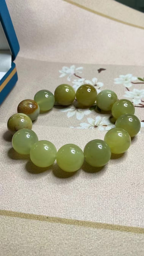 Untaian Giok Giok Multi-Bunga Cui Jade Alami & nbsp; Ukuran 18mm Giok baik-baik saja dan hangat, gaya yang indah sudah termasuk pajak pengiriman.