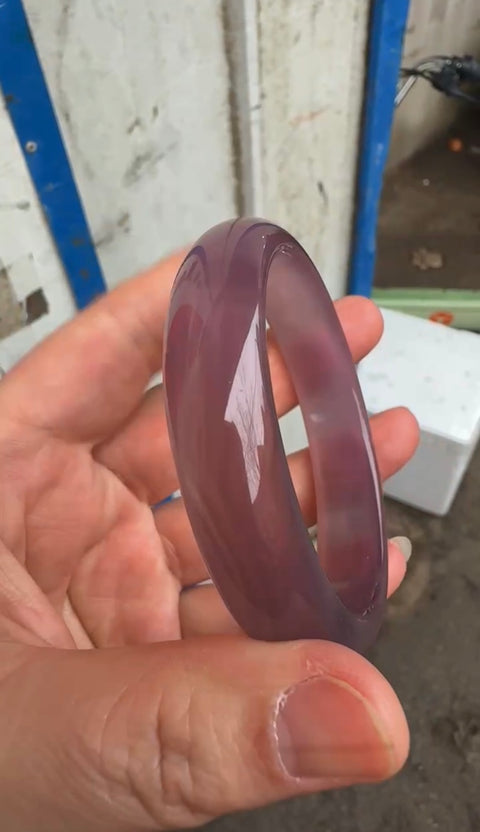 Gelang Ungu Es Batu Akik Alami &nbsp;Giok halus dan hangat, es dan tembus cahaya &nbsp;Ukuran: 55 × 13 × 7㎜ Sudah termasuk pajak pengiriman