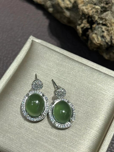 Anting Giok Alami dari Perak 925 Ukuran 10 * 8mm Giok bersih dan halus Termasuk ongkos kirim dan pajak.
