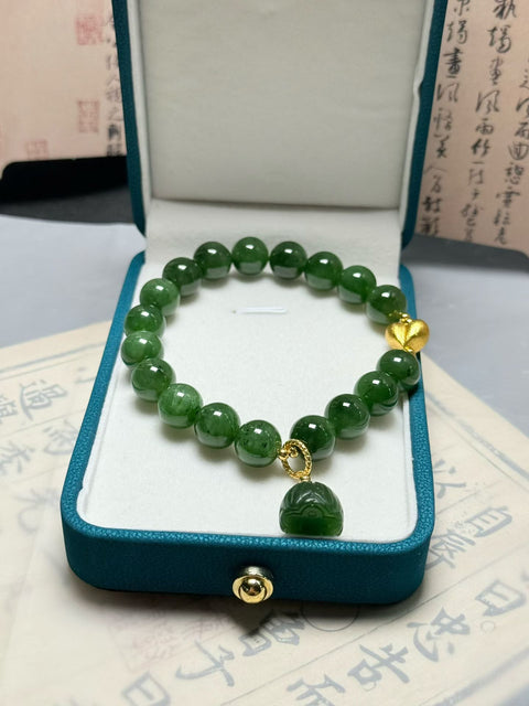 Gelang biji teratai giok Hetian ✨ Membawa kekayaan dan keberuntungan~ Terlihat cantik dan mencerahkan kulit~ Ukuran: Sekitar 10mm. Gratis ongkos kirim dan pajak.