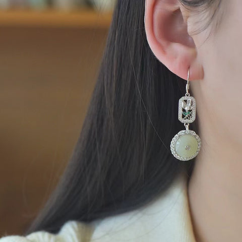 2873-2 Anting Mutiara Giok Hetian Alami Ukuran 12 * 12mm Kualitas giok halus dan hangat, gaya yang indah.