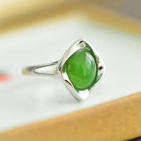 Cincin Jasper Yuanbao Ruyi Alami 925 Pengaturan Perak Ukuran 7 * 9mm Giok bersih dan halus dan hangat Termasuk ongkos kirim dan pajak.