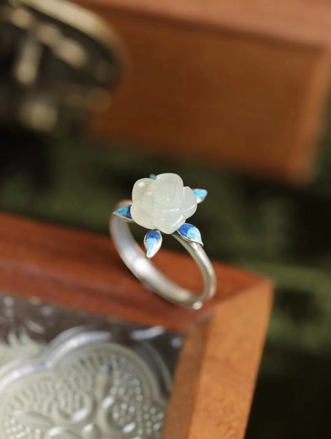 Cincin Mawar Giok Hetian Alami dengan Pengaturan Enamel dari Giok Perak 925 yang bersih, halus, dan hangat Sudah termasuk pajak pengiriman.