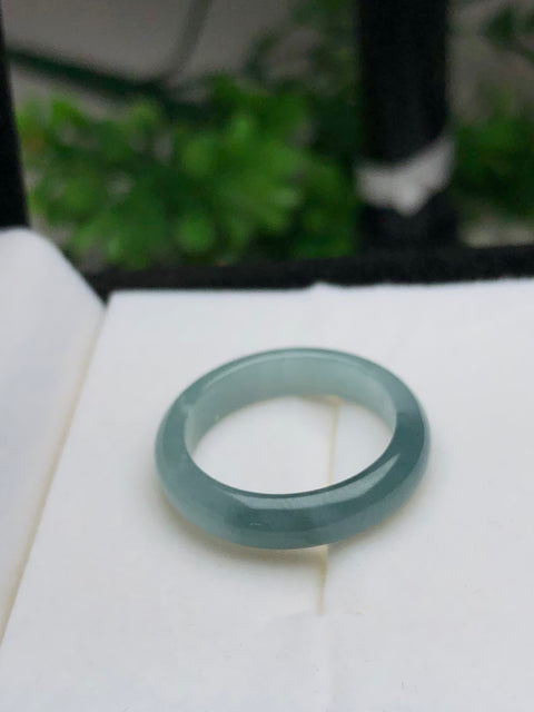 Cincin Jadeite A-barang-barang alami Haze Blue Gradient Colour Dapat digunakan sebagai cincin, kalung, diameter 17㎜, sudah termasuk pajak pengiriman.